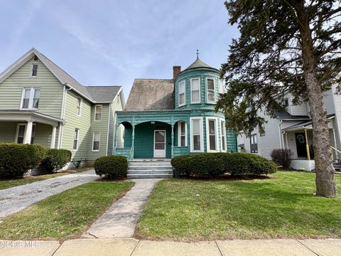 Photo of 66 N Sandusky Street, Tiffin, OH 44883 (MLS # 10005529)