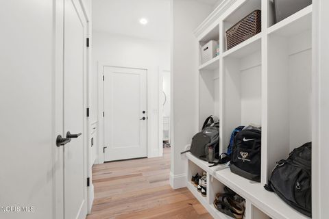 Tiny photo for 130 Barton Creek Drive, Perrysburg, OH 43551 (MLS # 10006694)