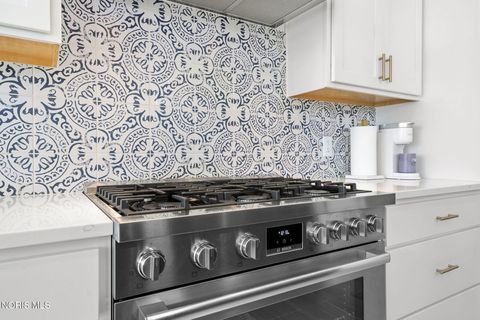 Tiny photo for 130 Barton Creek Drive, Perrysburg, OH 43551 (MLS # 10006694)