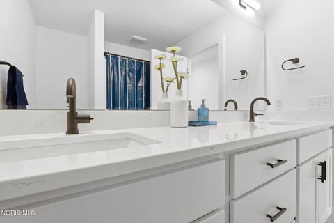 Tiny photo for 130 Barton Creek Drive, Perrysburg, OH 43551 (MLS # 10006694)