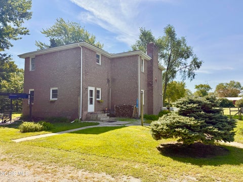 Tiny photo for 1031 N Cousino Road, Oregon, OH 43616 (MLS # 10012829)