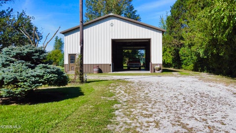 Tiny photo for 1031 N Cousino Road, Oregon, OH 43616 (MLS # 10012829)