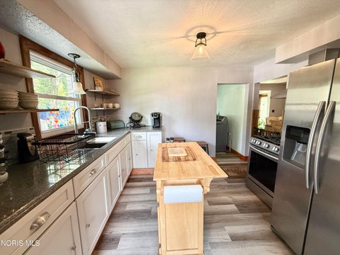 Tiny photo for 1031 N Cousino Road, Oregon, OH 43616 (MLS # 10012829)