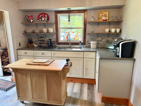Tiny photo for 1031 N Cousino Road, Oregon, OH 43616 (MLS # 10012829)