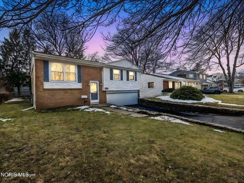 Tiny photo for 4735 Imperial Drive, Toledo, OH 43623 (MLS # 10004211)