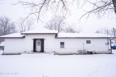 Photo of 1050 Madison Avenue, Defiance, OH 43512 (MLS # 10002009)