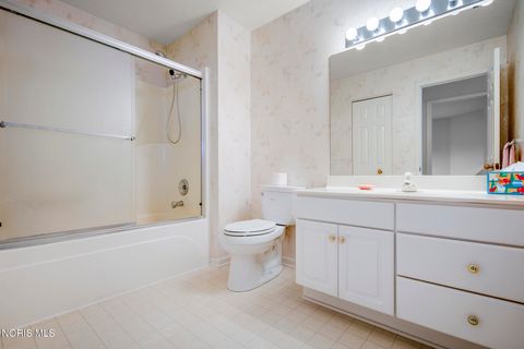 Tiny photo for 4813 Dressage Lane, Sylvania, OH 43560 (MLS # 10010807)