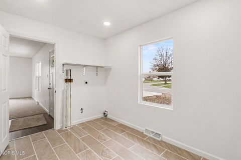 Tiny photo for 1204 Scott Street, Maumee, OH 43537 (MLS # 10005565)