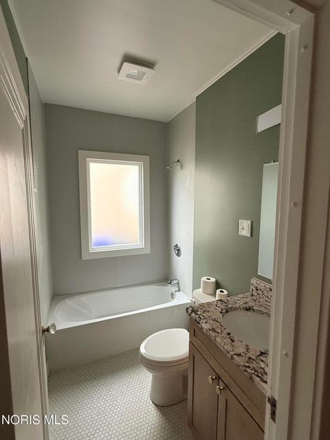 Tiny photo for 2133 Loxley Road, Toledo, OH 43613 (MLS # 10007553)