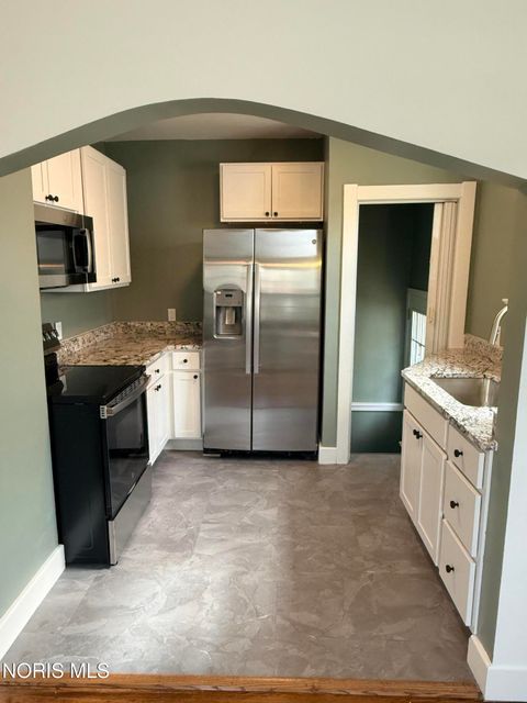 Tiny photo for 2133 Loxley Road, Toledo, OH 43613 (MLS # 10007553)