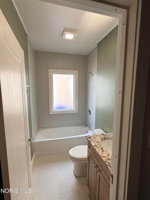 Tiny photo for 2133 Loxley Road, Toledo, OH 43613 (MLS # 10007553)