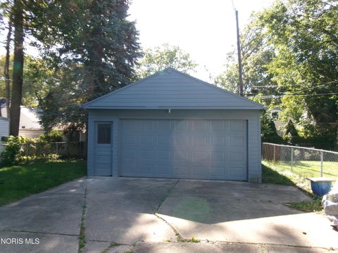 Tiny photo for 2545 Portsmouth Avenue, Toledo, OH 43613 (MLS # 10014449)