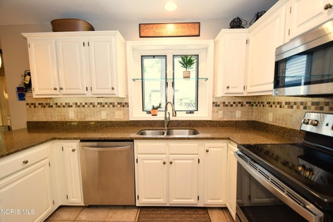 Tiny photo for 8214 Hidden Forest Dr DR, Holland, OH 43528 (MLS # 10009620)