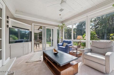 Tiny photo for 4545 Indian Road, Ottawa Hills, OH 43615 (MLS # 10006315)