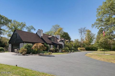 Tiny photo for 4545 Indian Road, Ottawa Hills, OH 43615 (MLS # 10006315)