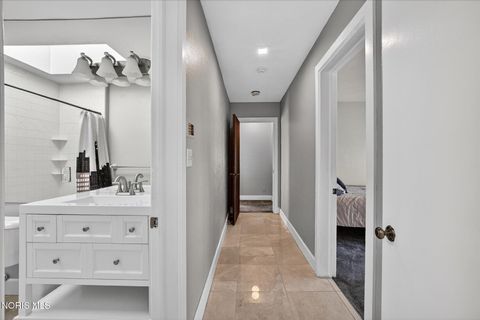 Tiny photo for 4545 Indian Road, Ottawa Hills, OH 43615 (MLS # 10006315)