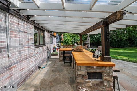 Tiny photo for 4545 Indian Road, Ottawa Hills, OH 43615 (MLS # 10006315)