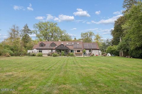 Tiny photo for 4545 Indian Road, Ottawa Hills, OH 43615 (MLS # 10006315)