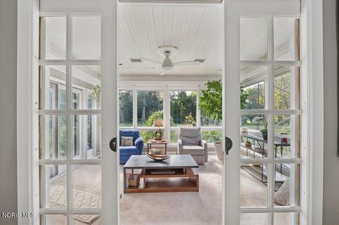 Tiny photo for 4545 Indian Road, Ottawa Hills, OH 43615 (MLS # 10006315)