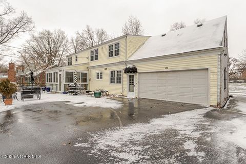 Tiny photo for 3628 Chesterton Drive, Toledo, OH 43615 (MLS # 10002635)