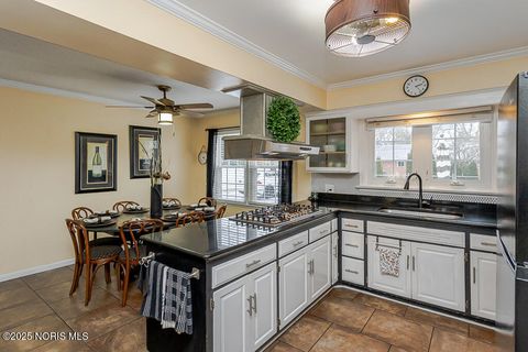 Tiny photo for 3628 Chesterton Drive, Toledo, OH 43615 (MLS # 10002635)