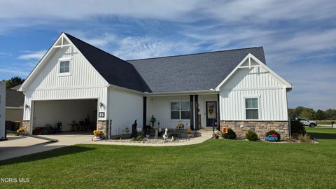 Photo of 15 Cascade Lane, Delta, OH 43515 (MLS # 10014599)
