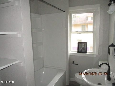 Tiny photo for 2537 Fulton Street, Toledo, OH 43610 (MLS # 10006944)