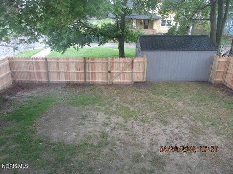 Tiny photo for 2537 Fulton Street, Toledo, OH 43610 (MLS # 10006944)