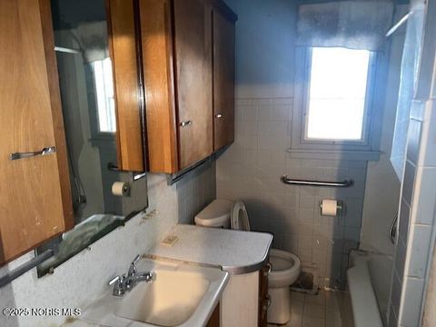 Tiny photo for 511 W Maumee Avenue, Napoleon, OH 43545 (MLS # 10002486)