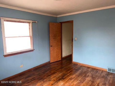 Tiny photo for 511 W Maumee Avenue, Napoleon, OH 43545 (MLS # 10002486)