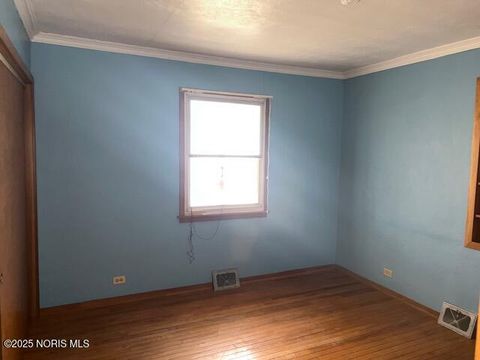Tiny photo for 511 W Maumee Avenue, Napoleon, OH 43545 (MLS # 10002486)