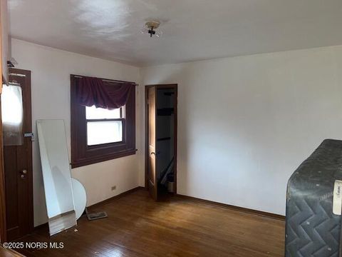 Tiny photo for 511 W Maumee Avenue, Napoleon, OH 43545 (MLS # 10002486)