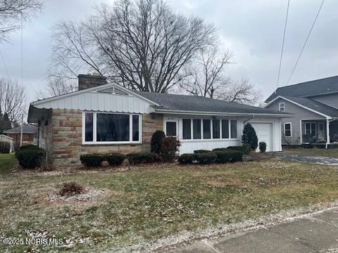 Tiny photo for 511 W Maumee Avenue, Napoleon, OH 43545 (MLS # 10002486)