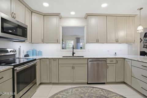 Tiny photo for 1807 Pebblestone Drive, Findlay, OH 45840 (MLS # 10007141)