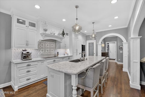 Tiny photo for 46 Exmoor, Ottawa Hills, OH 43615 (MLS # 10012811)