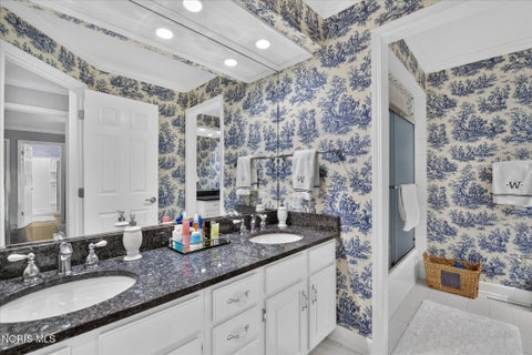 Tiny photo for 46 Exmoor, Ottawa Hills, OH 43615 (MLS # 10012811)