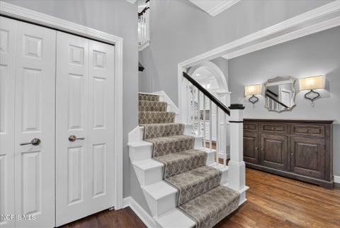 Tiny photo for 46 Exmoor, Ottawa Hills, OH 43615 (MLS # 10012811)