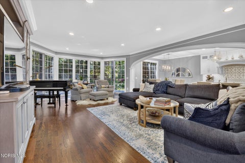 Tiny photo for 46 Exmoor, Ottawa Hills, OH 43615 (MLS # 10012811)