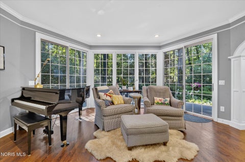 Tiny photo for 46 Exmoor, Ottawa Hills, OH 43615 (MLS # 10012811)