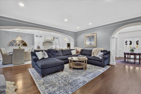 Tiny photo for 46 Exmoor, Ottawa Hills, OH 43615 (MLS # 10012811)