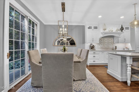Tiny photo for 46 Exmoor, Ottawa Hills, OH 43615 (MLS # 10012811)