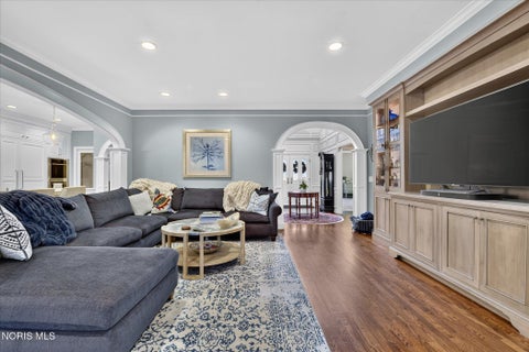Tiny photo for 46 Exmoor, Ottawa Hills, OH 43615 (MLS # 10012811)