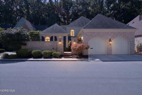 Photo of 46 Exmoor, Ottawa Hills, OH 43615 (MLS # 10012811)