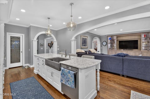 Tiny photo for 46 Exmoor, Ottawa Hills, OH 43615 (MLS # 10012811)