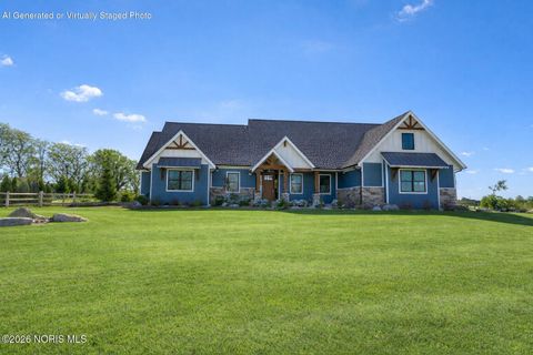 Photo of 3302 Chapel Creek Drive, Perrysburg, OH 43551 (MLS # 10003328)