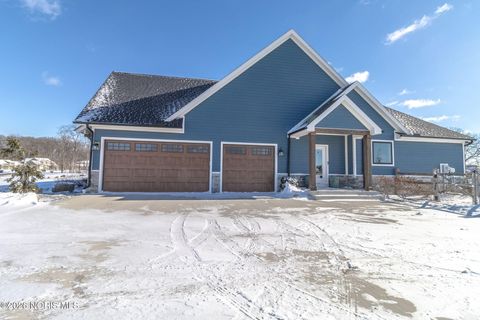 Tiny photo for 3302 Chapel Creek Drive, Perrysburg, OH 43551 (MLS # 10003328)