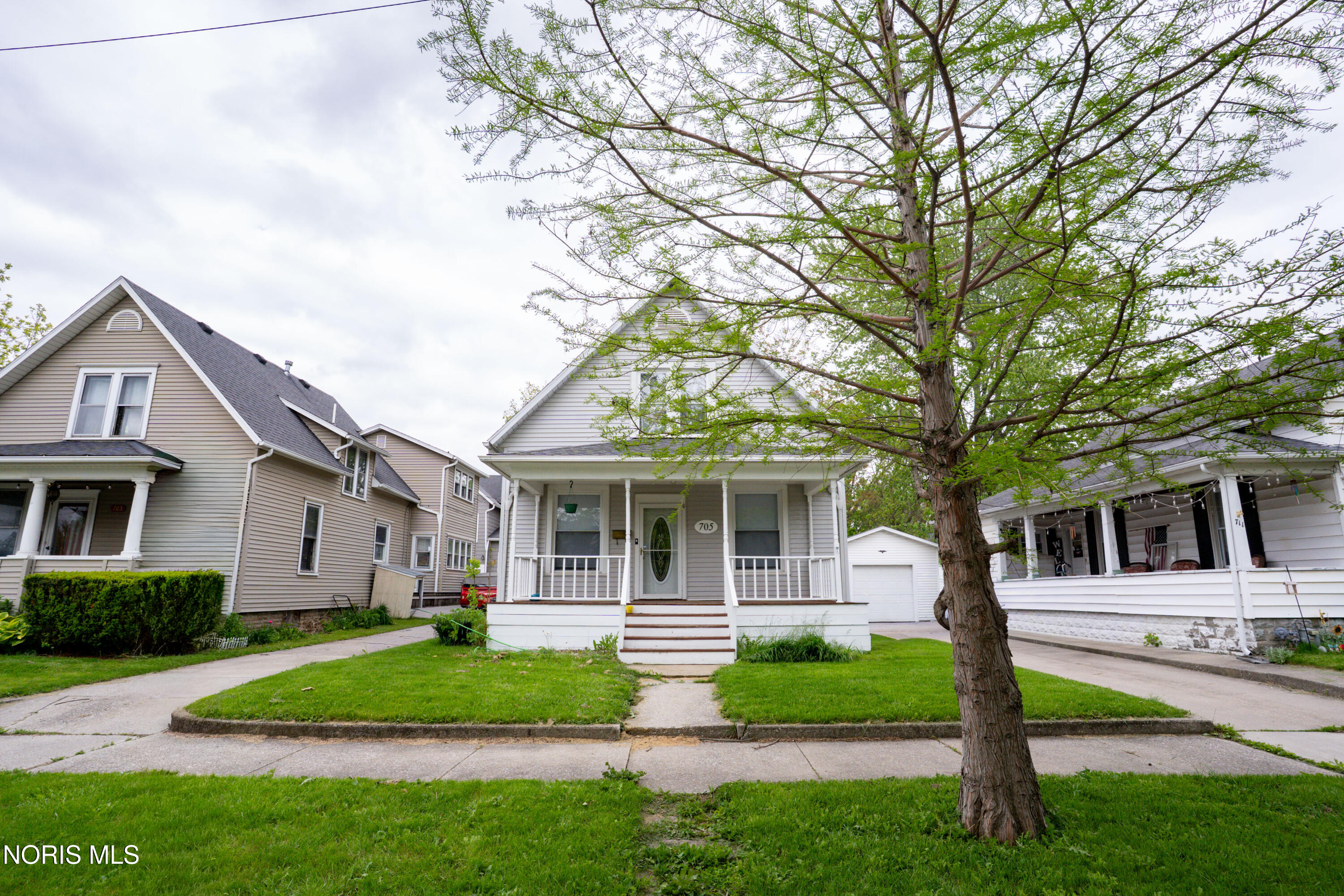 705 Perry Street