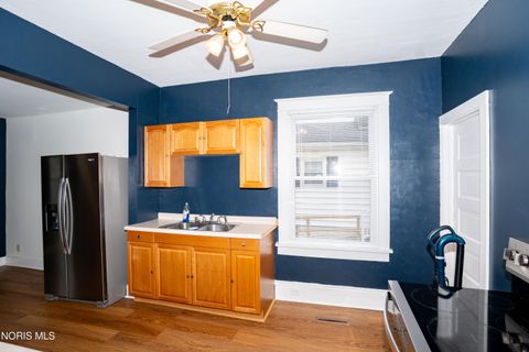 Tiny photo for 705 Perry Street, Defiance, OH 43512 (MLS # 10007900)