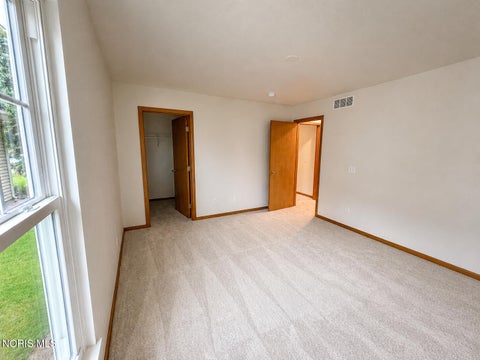 Tiny photo for 2547 Lake Vista Drive, Toledo, OH 43614 (MLS # 10011961)