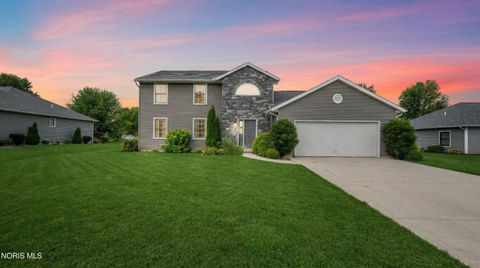 Photo of 433 Primrose Lane, Archbold, OH 43502 (MLS # 10005053)